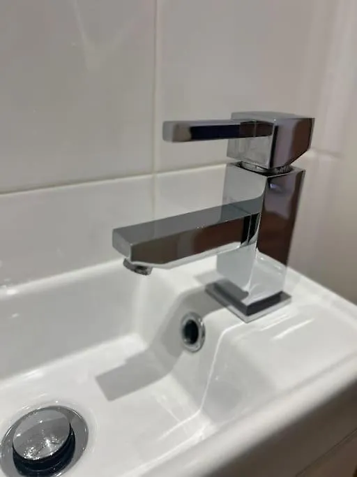 Hu1 Stylish Cozy Central Apartment Wifi H3 Kingston upon Hull